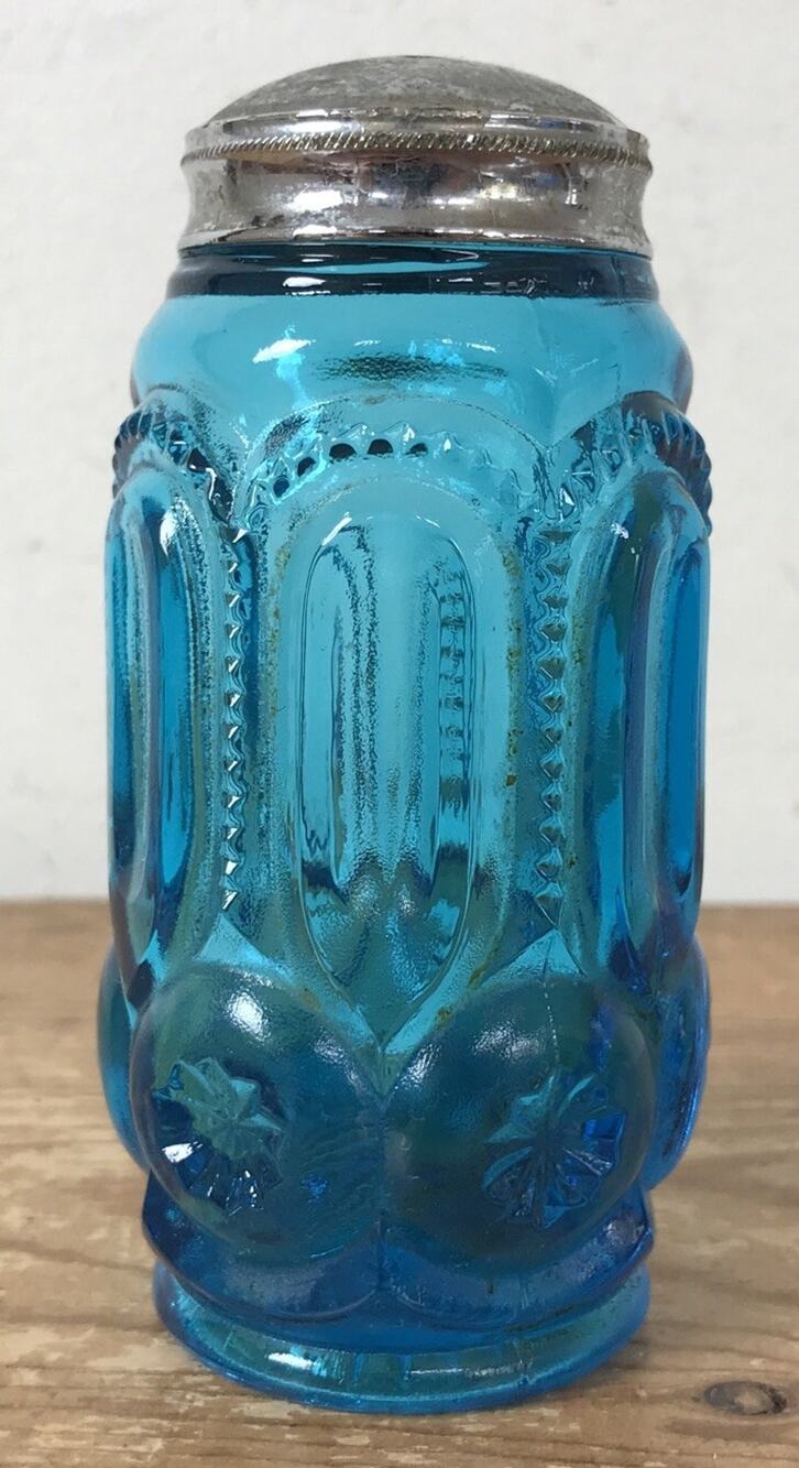 Vintage LE Smith Moon Stars Blue Glass Single Salt Pepper Shaker 4.25"